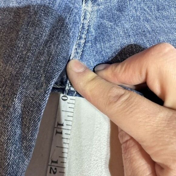 AG Jeans The Farrah Skinny Ankle high rise Blue Medium Wash Whiskering Size 26R - Picture 5 of 13